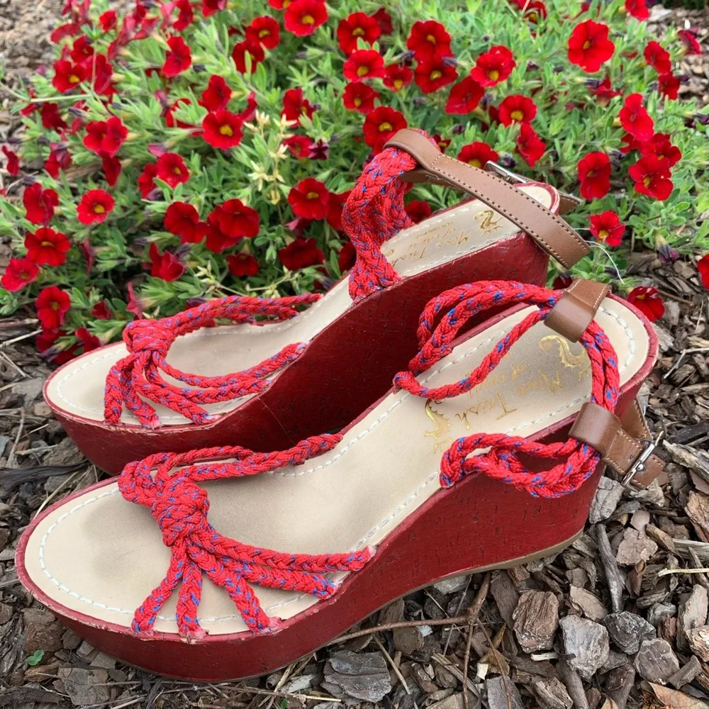 Miss Trish of Capri for Target Sandals Platform 7
